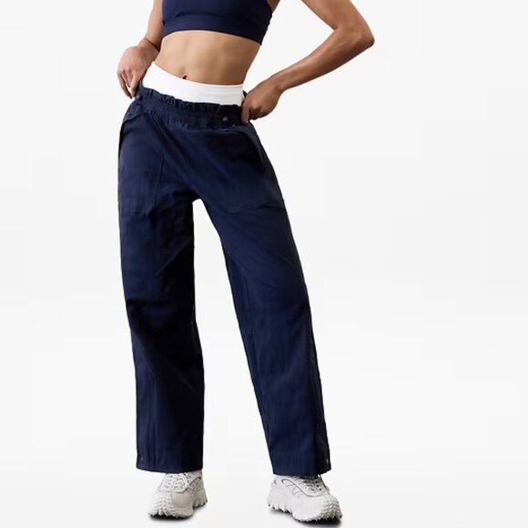 Athleta Trekkie High Rise Parachute Pant Blue Sz 2 Cargo Ripstop Hiking Outdoor - Picture 1 of 13